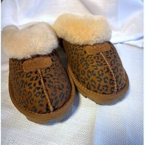 UGG Coquette Leopard Suede Slippers Chestnut Animal Print Women Size 7